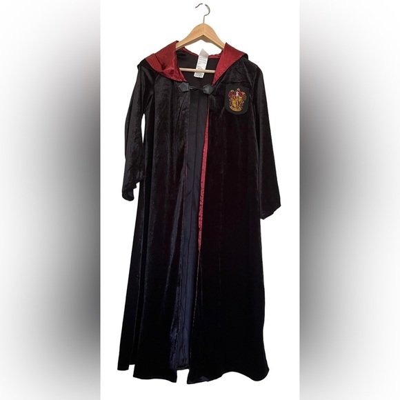 Wizarding World Other - Harry Potter Gryffindor Robe & Tie Unisex teen/adult costume size L (10-12)